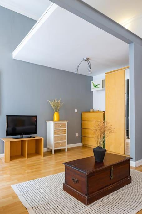Beautiful Apartment In Malasana For 3 Pax - Ferrer Madrid Dış mekan fotoğraf