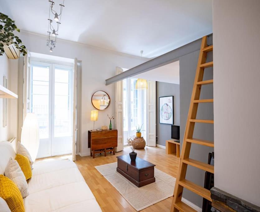 Beautiful Apartment In Malasana For 3 Pax - Ferrer Madrid Dış mekan fotoğraf